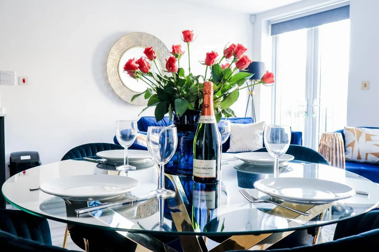 High-End Luxury Apartments - Free Parking And Wifi Included! Staines-upon-Thames 0*,